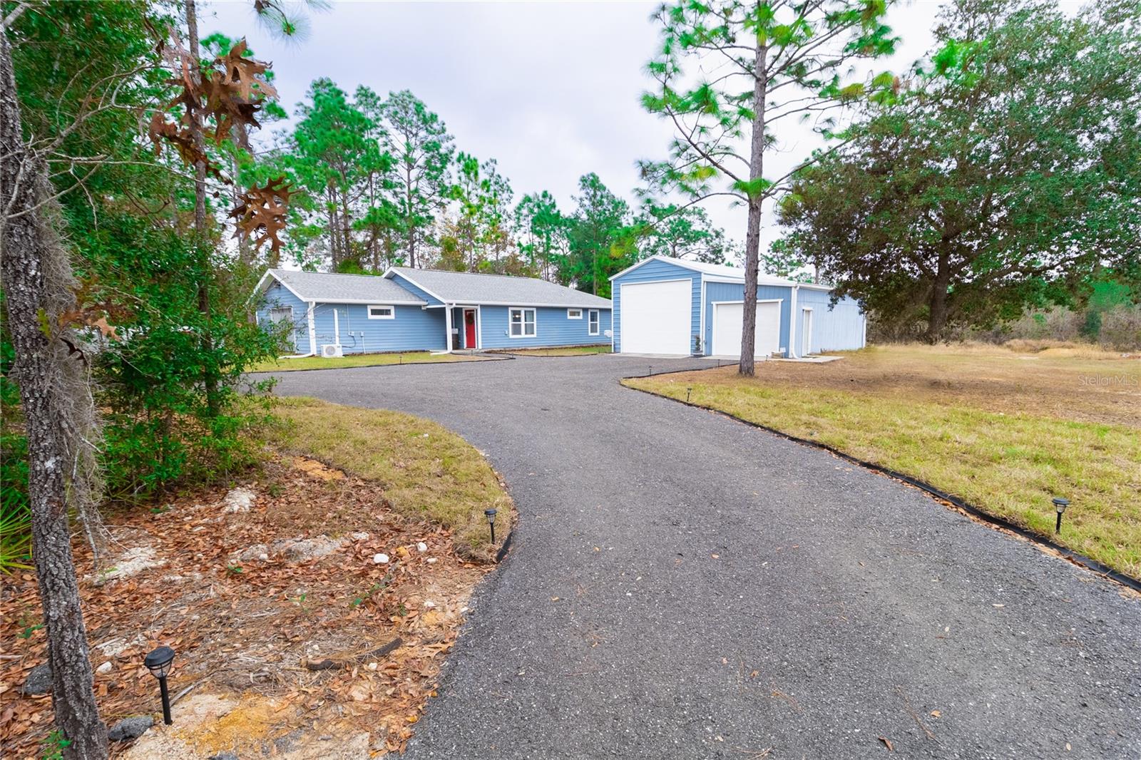 UNIVERSITY OAKS - Residential