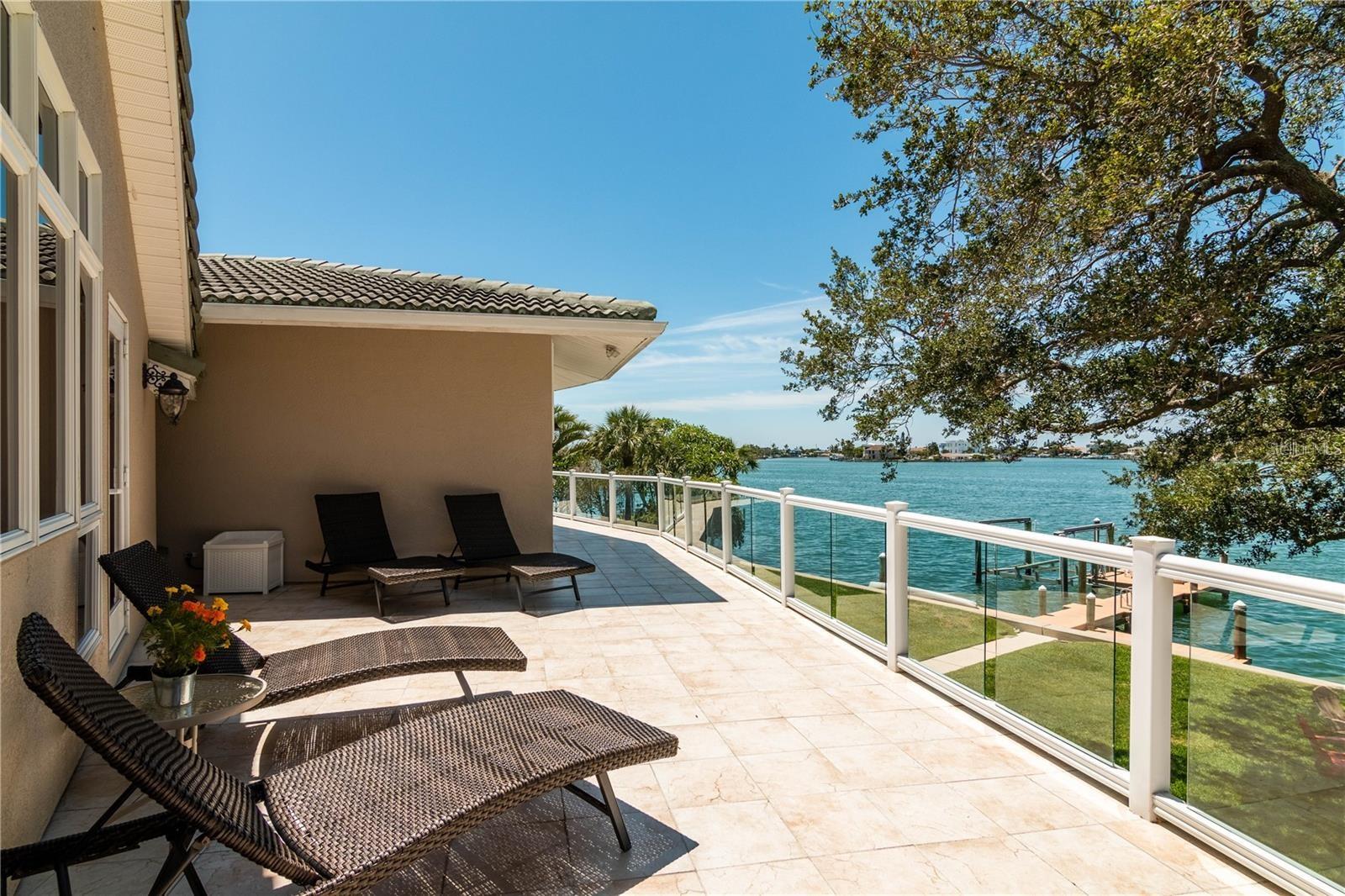 PARADISE ISLAND - Residential