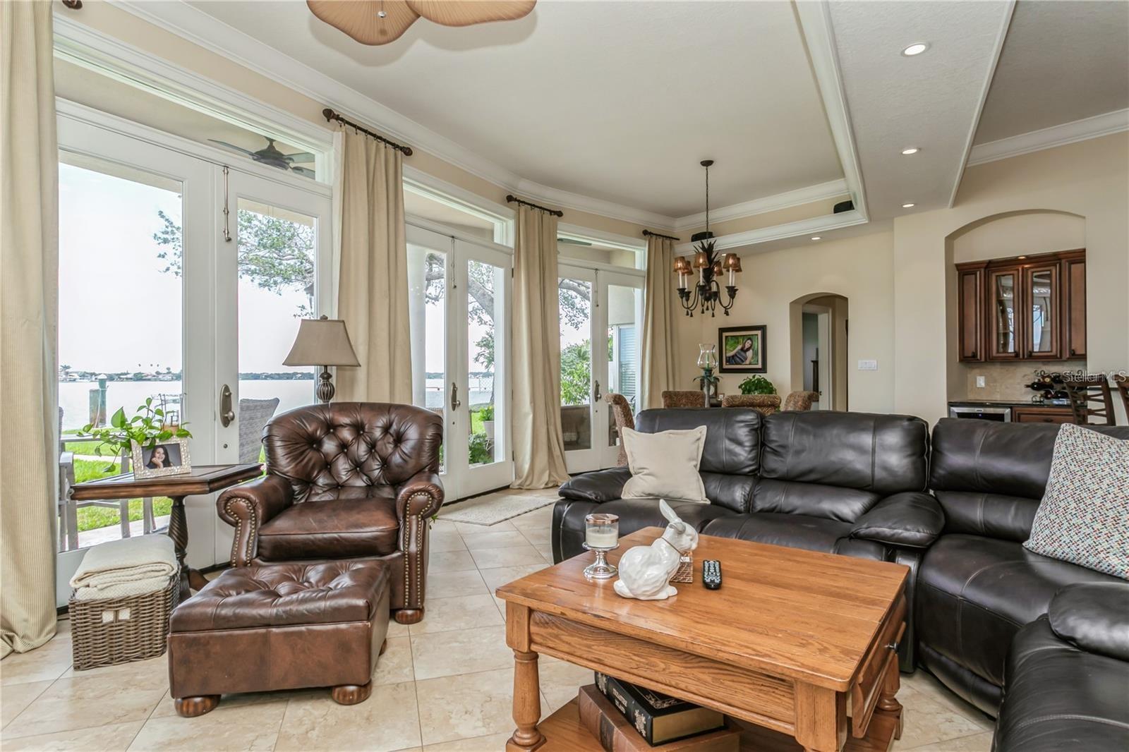 PARADISE ISLAND - Residential