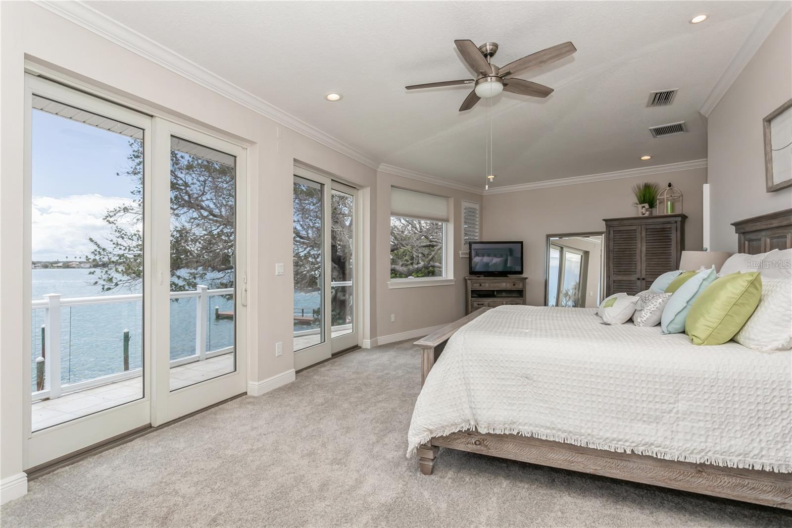 PARADISE ISLAND - Residential