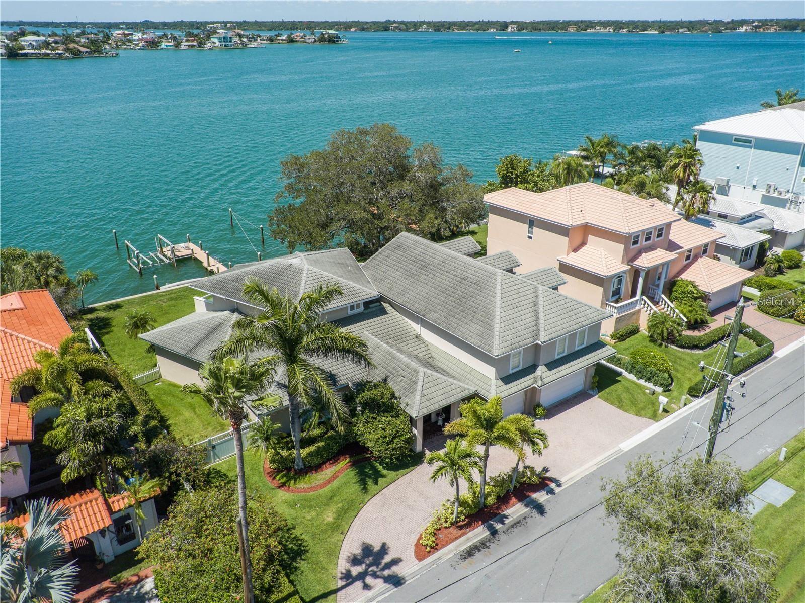 PARADISE ISLAND - Residential