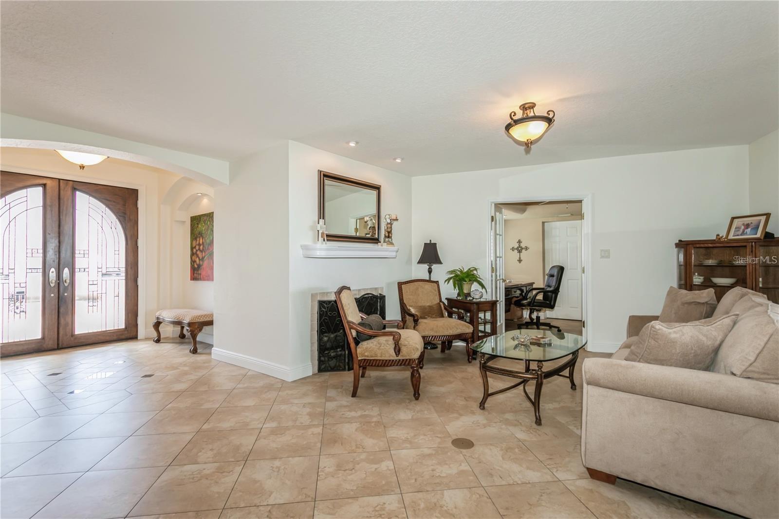 PARADISE ISLAND - Residential