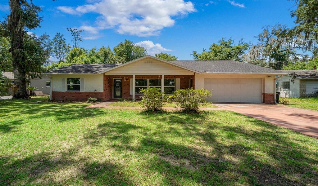 Photo of 1870 SE 38th Street, Ocala, FL 34480 (MLS # OM727262)