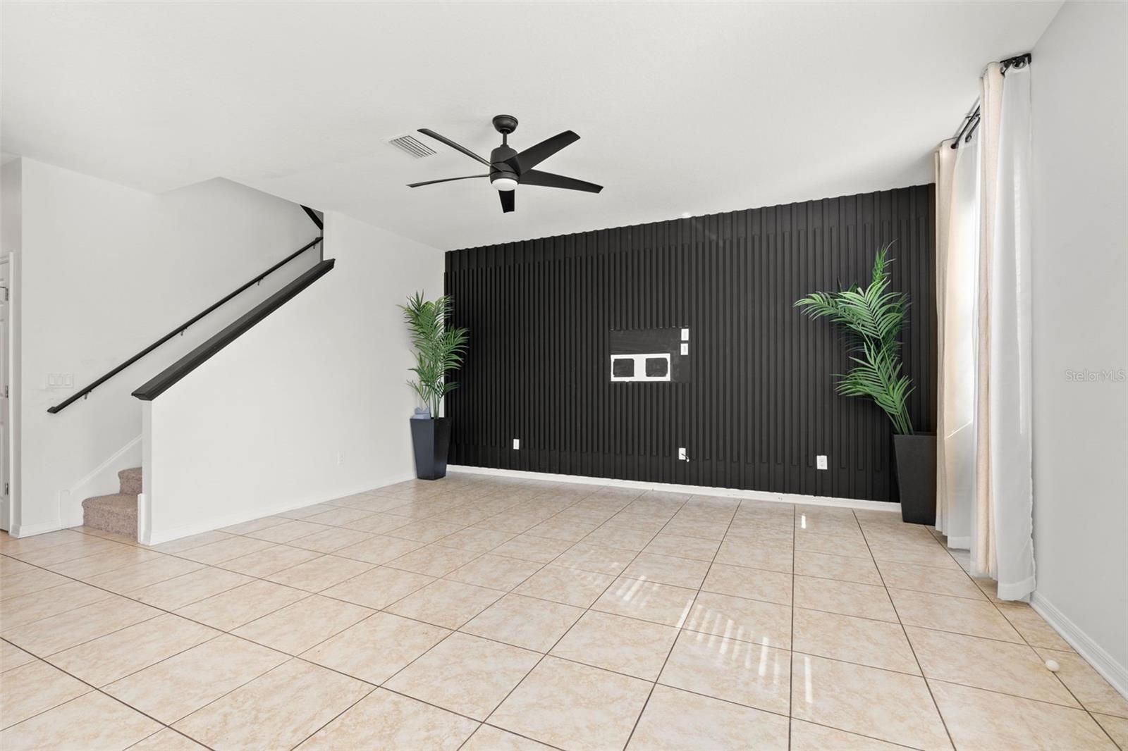 707 FERN LEAF DRIVE