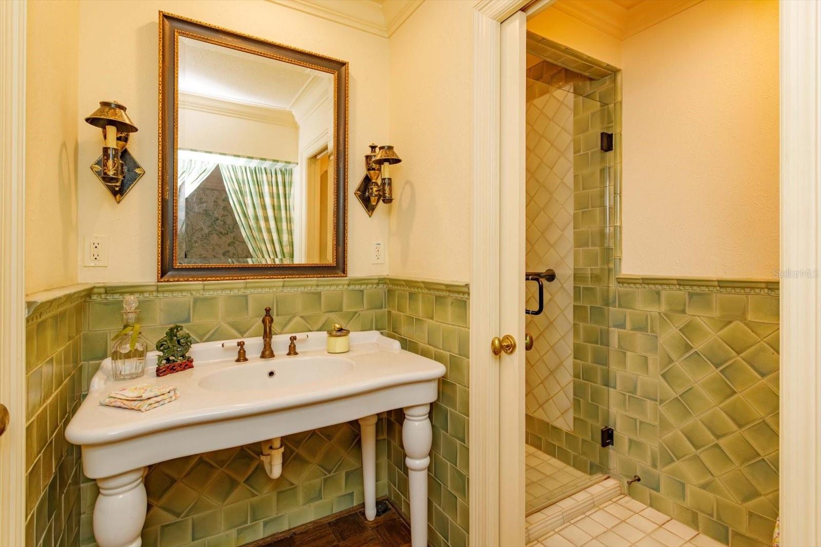 WYLDWOODE ESTS SUB - Residential