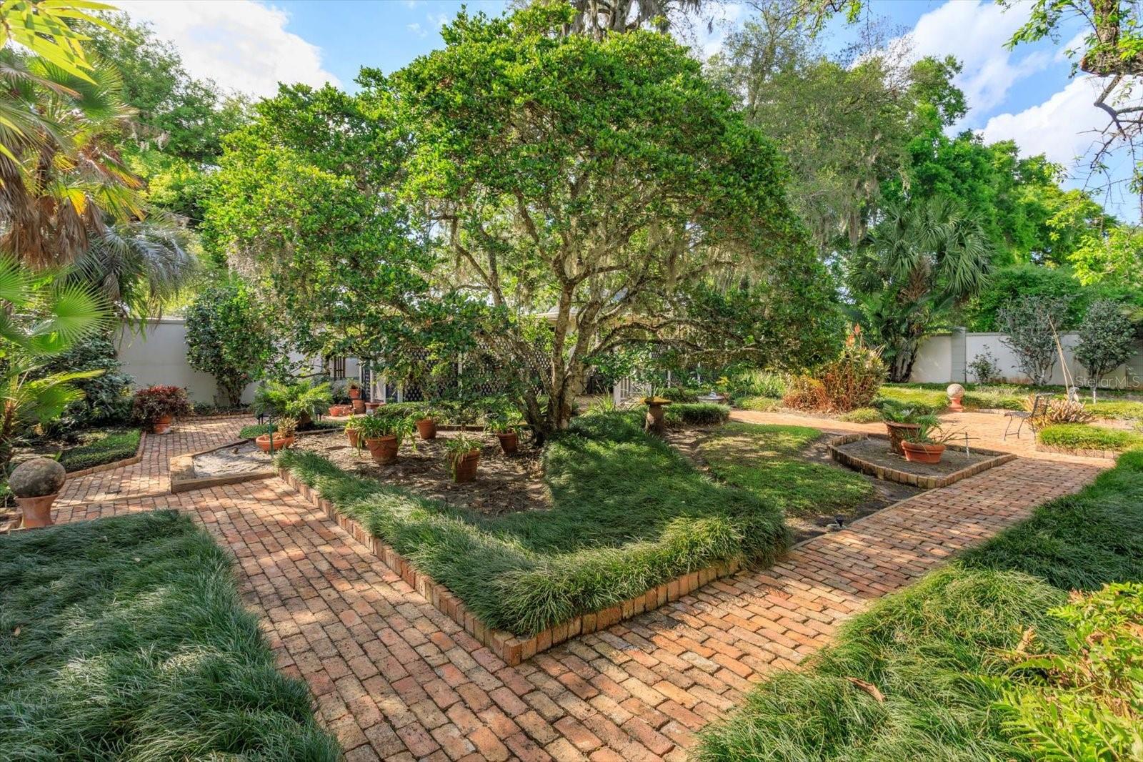 WYLDWOODE ESTS SUB - Residential