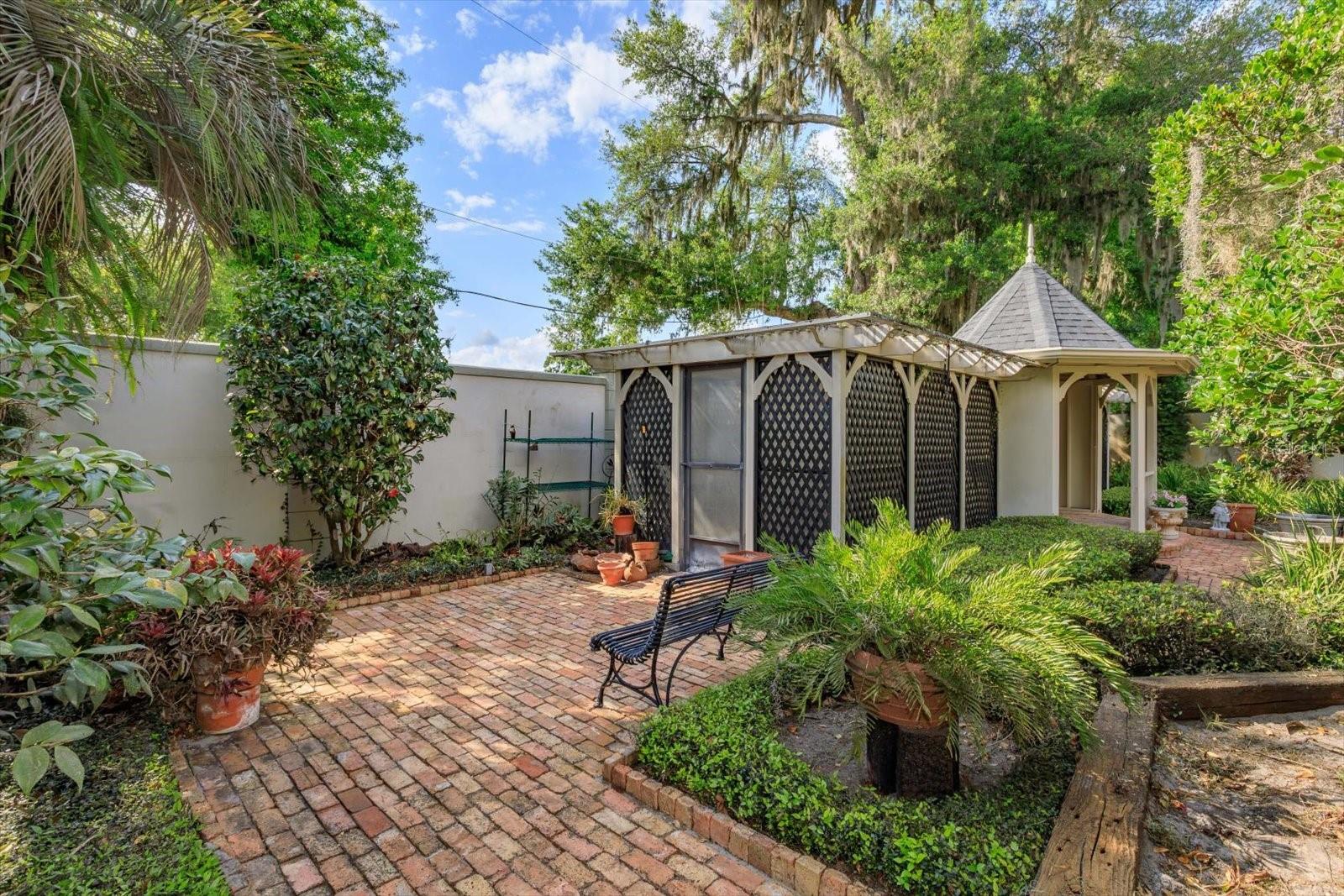 WYLDWOODE ESTS SUB - Residential