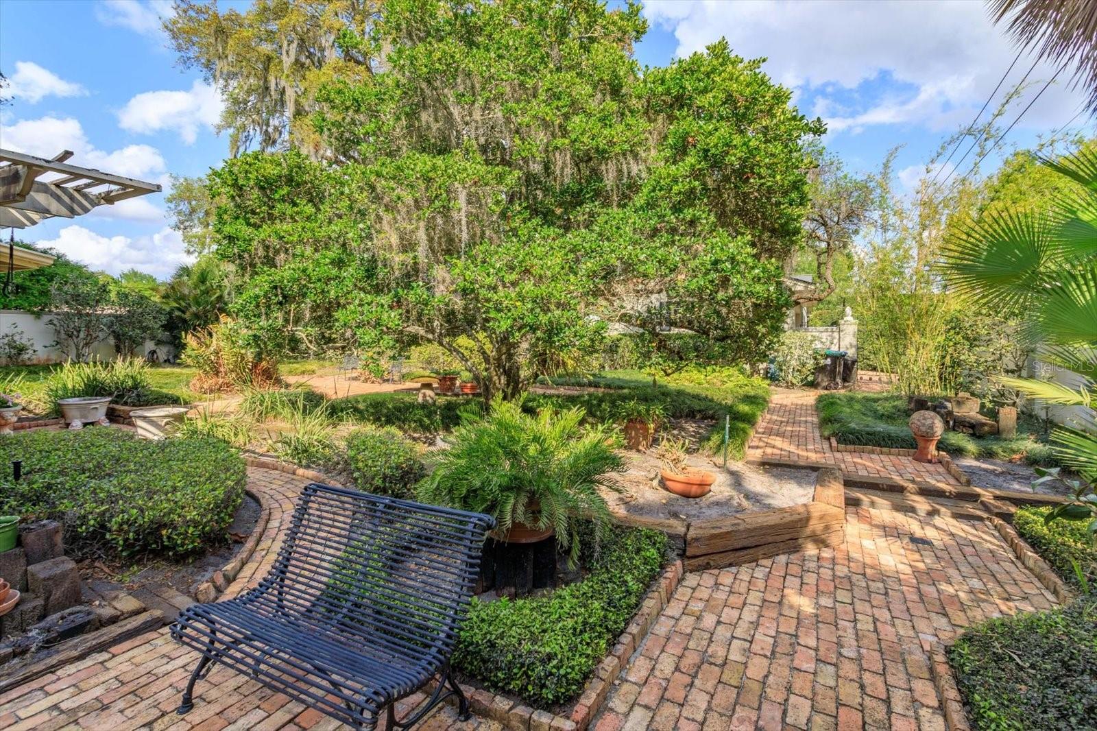 WYLDWOODE ESTS SUB - Residential