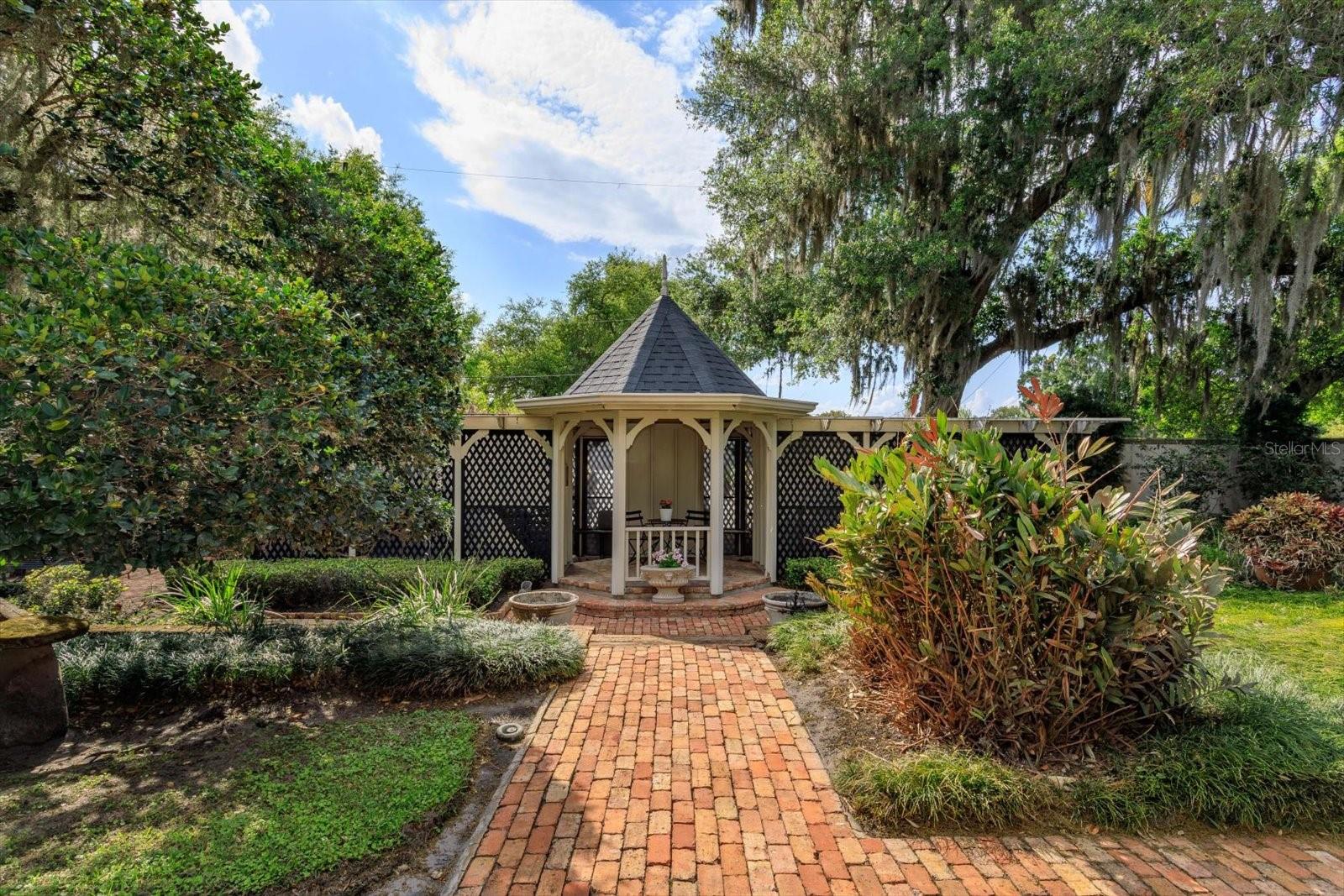 WYLDWOODE ESTS SUB - Residential