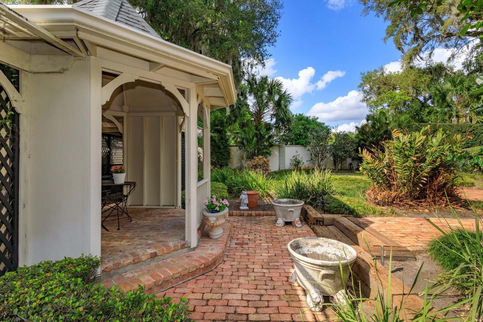 WYLDWOODE ESTS SUB - Residential