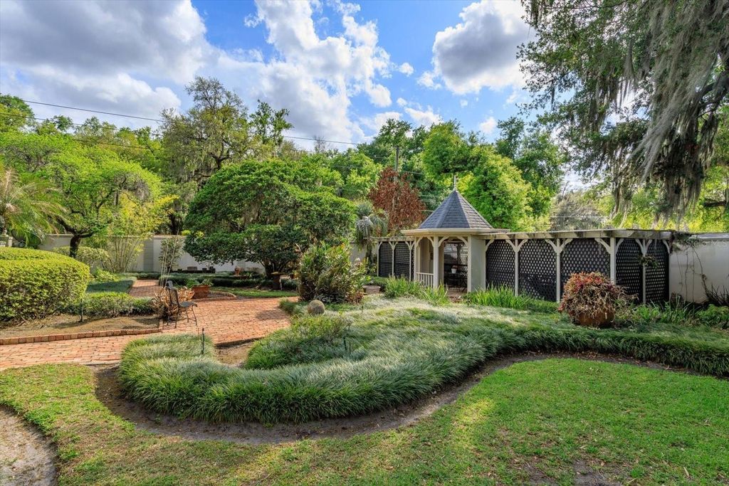 Photo of 3620 Shamrock Court, Orlando, FL 32806 (MLS # G5110173)