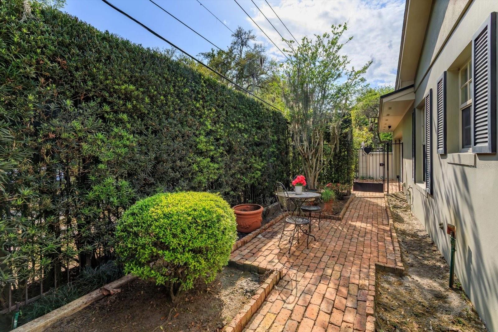 WYLDWOODE ESTS SUB - Residential