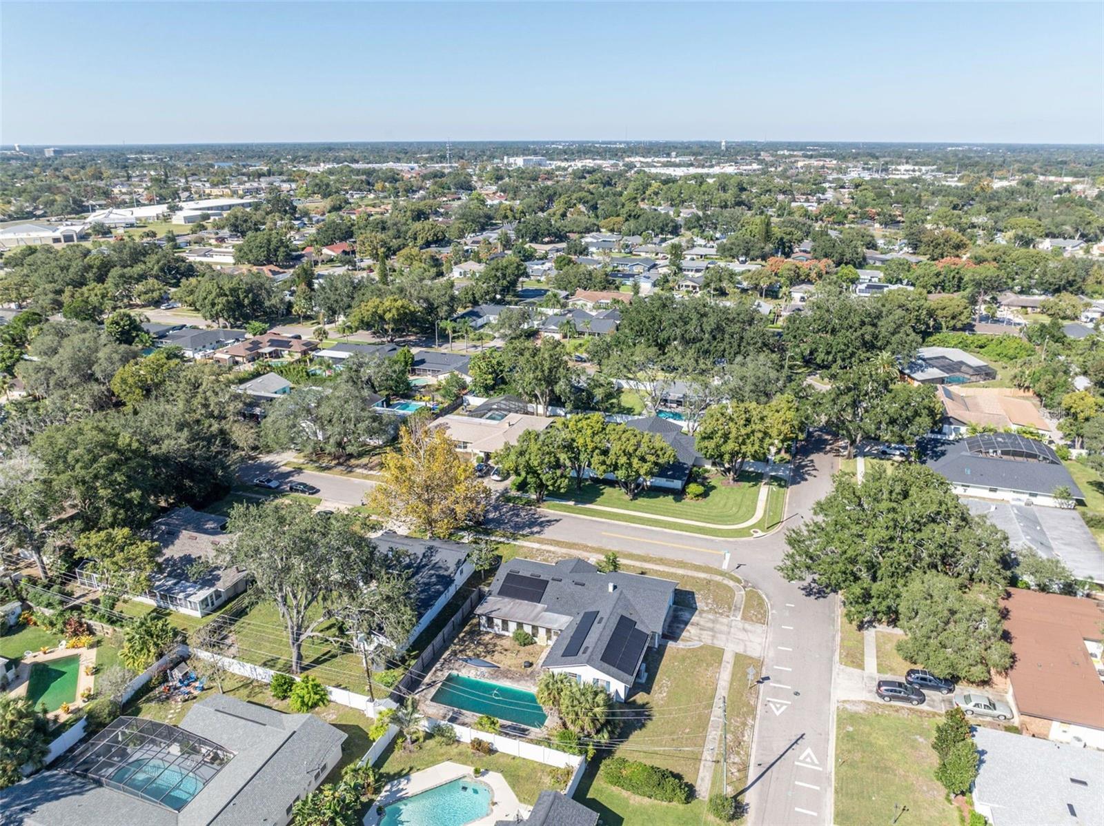 ENGLISH WOODS - Residential