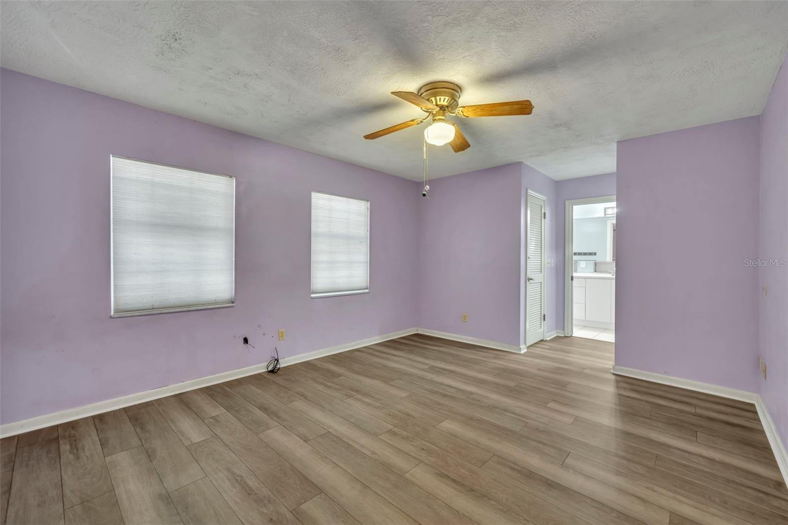 ENGLISH WOODS - Residential