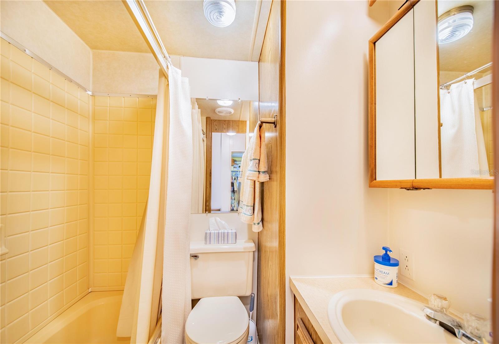 FAIRVIEW VILLAGE - Residential