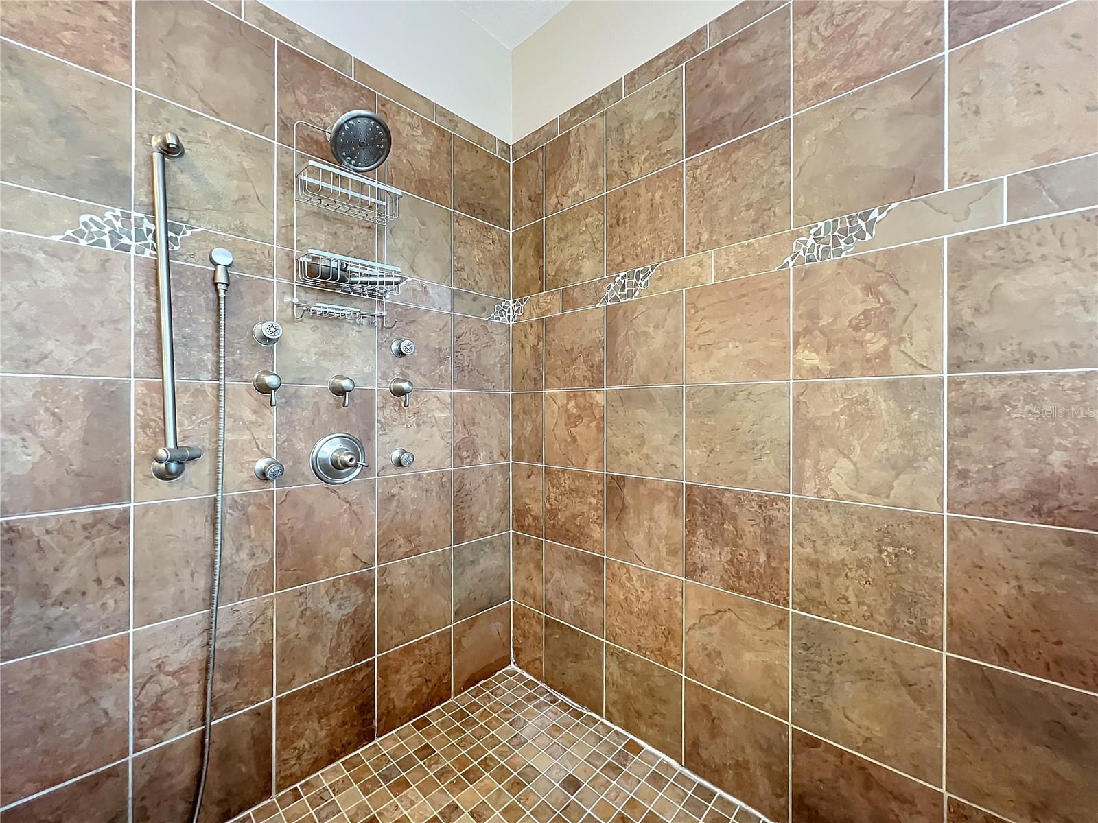 ENCLAVE/LK JEAN - Residential