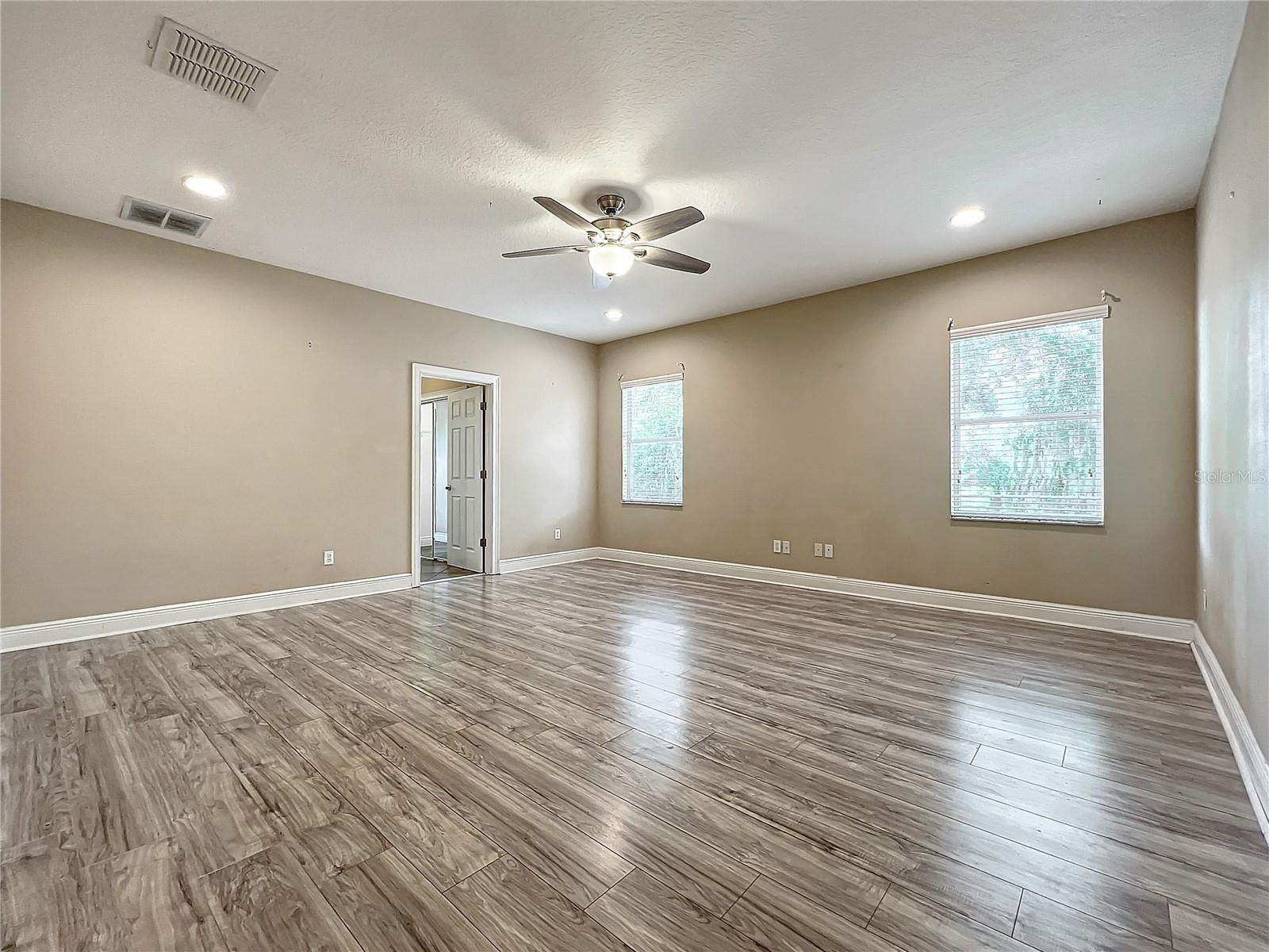 ENCLAVE/LK JEAN - Residential