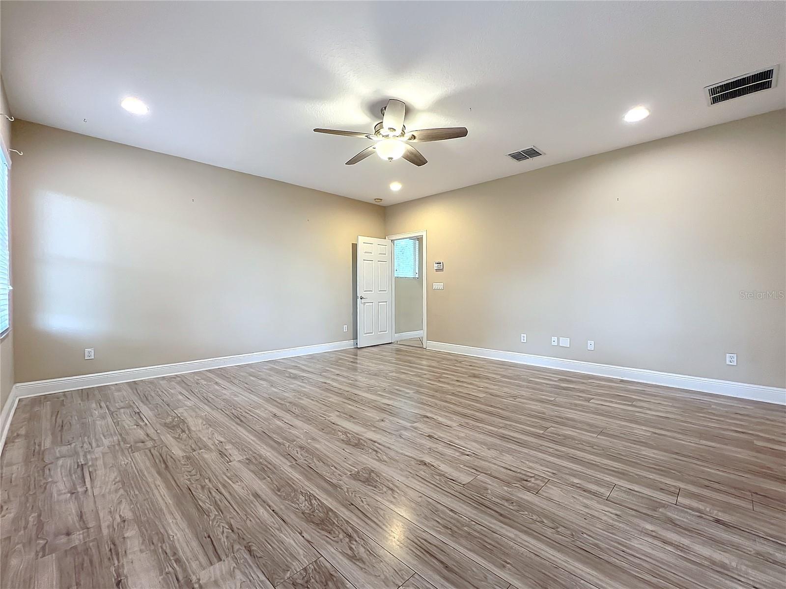 ENCLAVE/LK JEAN - Residential