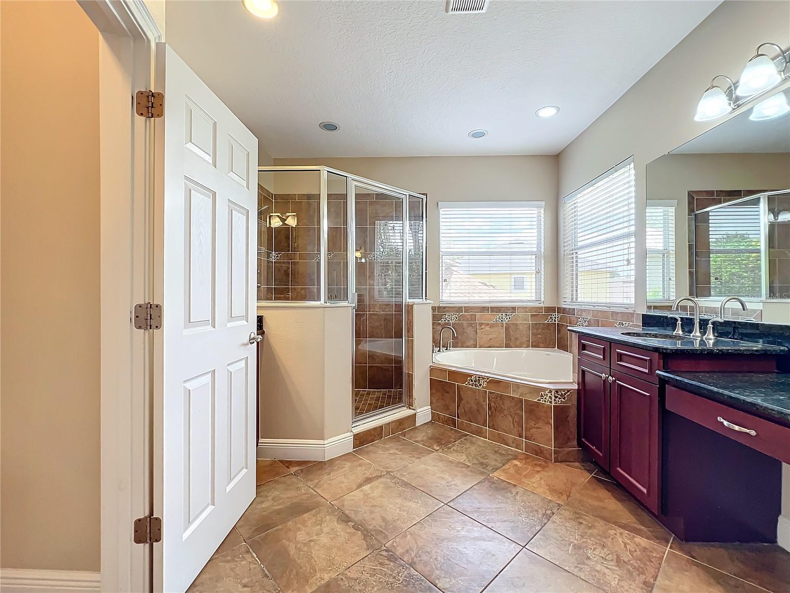 ENCLAVE/LK JEAN - Residential