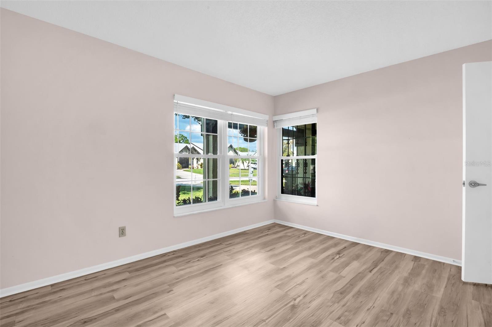 HIGHLAND LAKES SUTTON PLACE - Residential