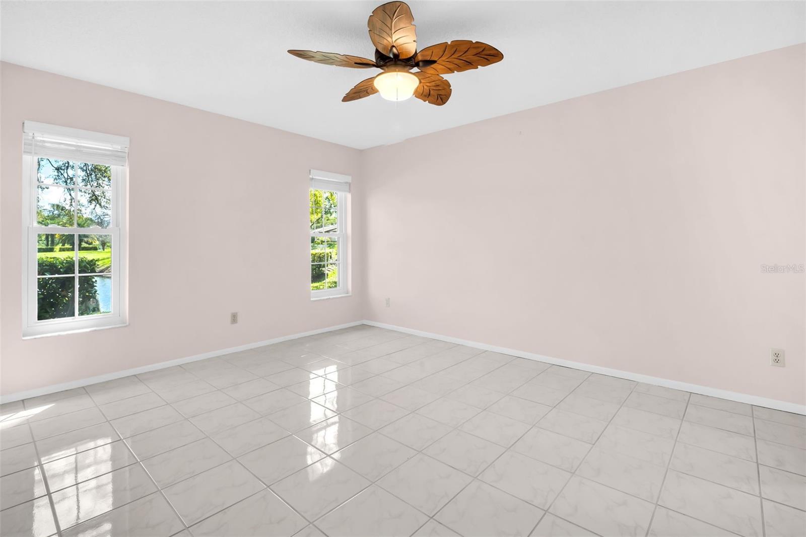 HIGHLAND LAKES SUTTON PLACE - Residential