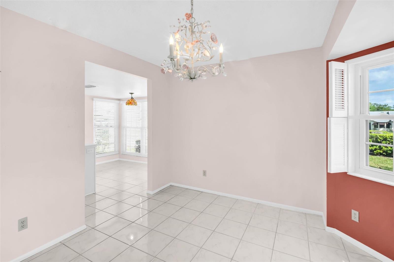 HIGHLAND LAKES SUTTON PLACE - Residential