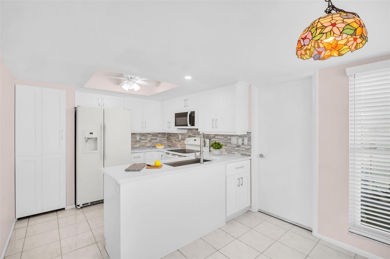 HIGHLAND LAKES SUTTON PLACE - Residential