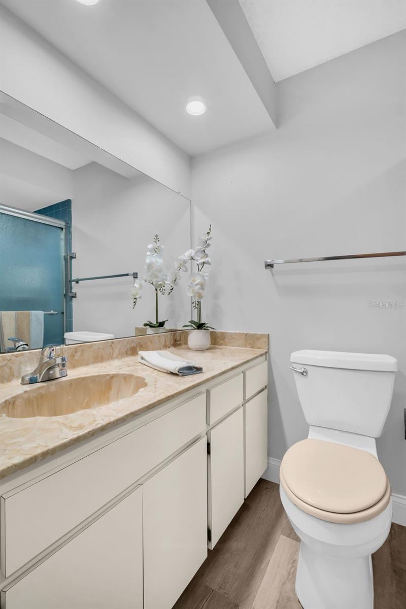 HIGHLAND LAKES SUTTON PLACE - Residential