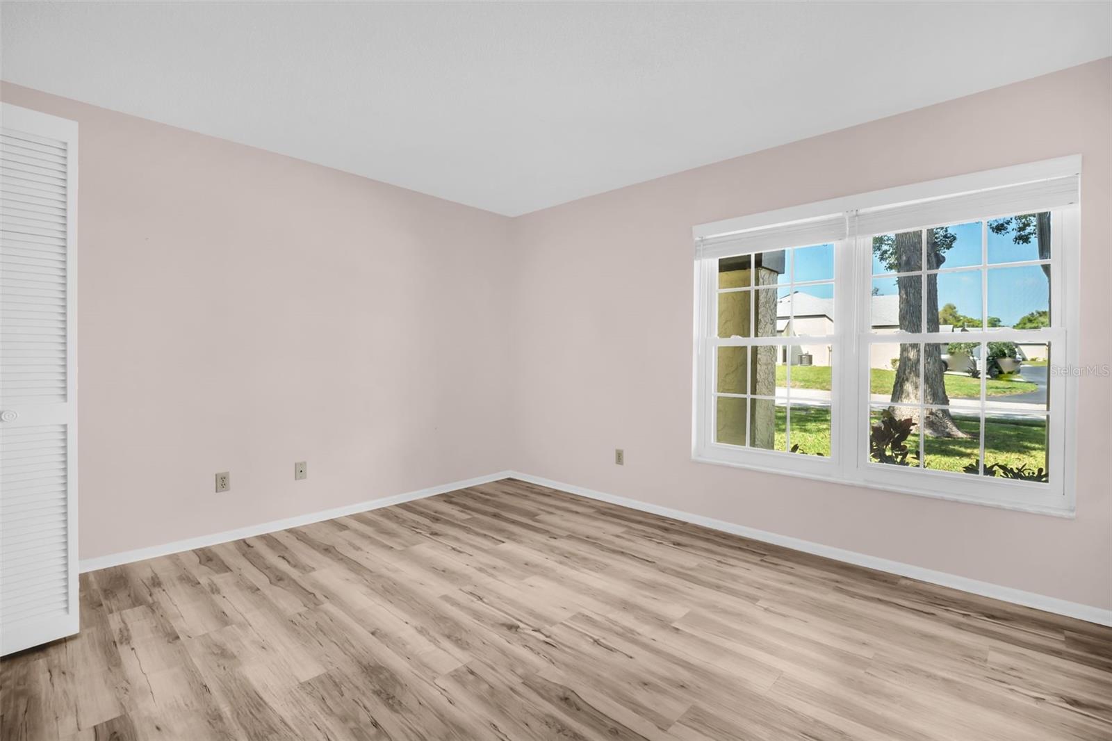 HIGHLAND LAKES SUTTON PLACE - Residential