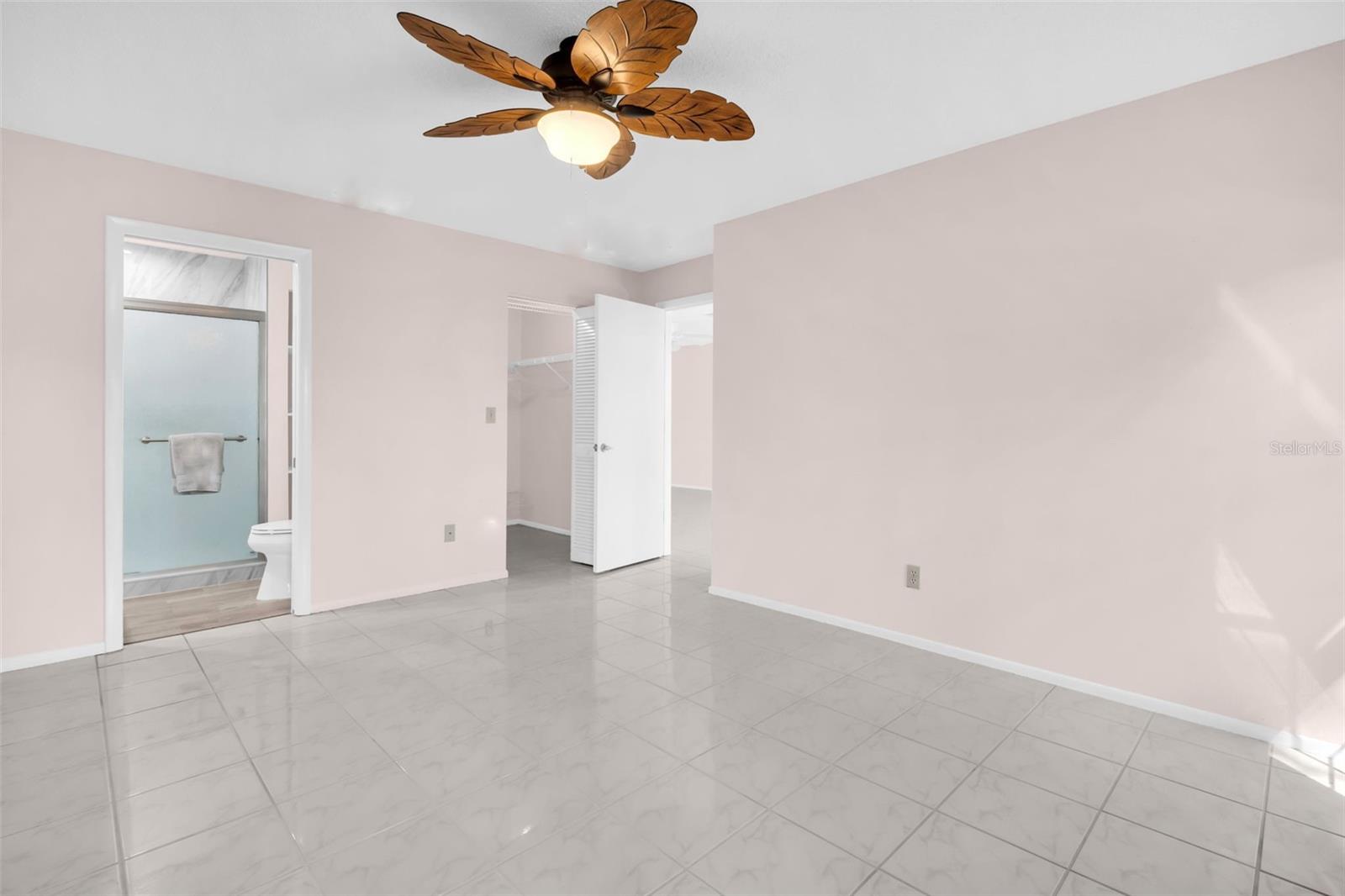 HIGHLAND LAKES SUTTON PLACE - Residential