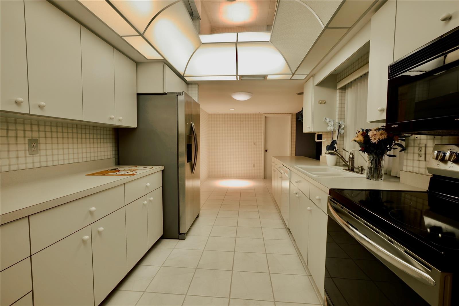 COUNTRY PLACE - Residential