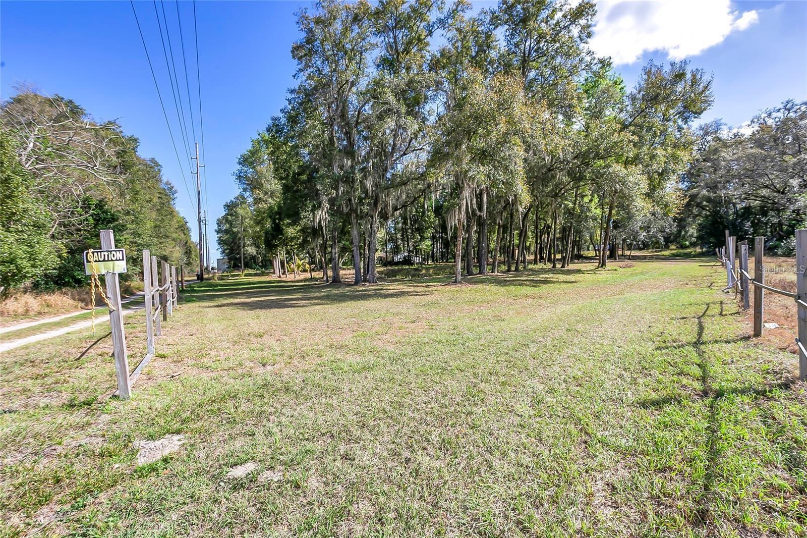 ACREAGE - Land