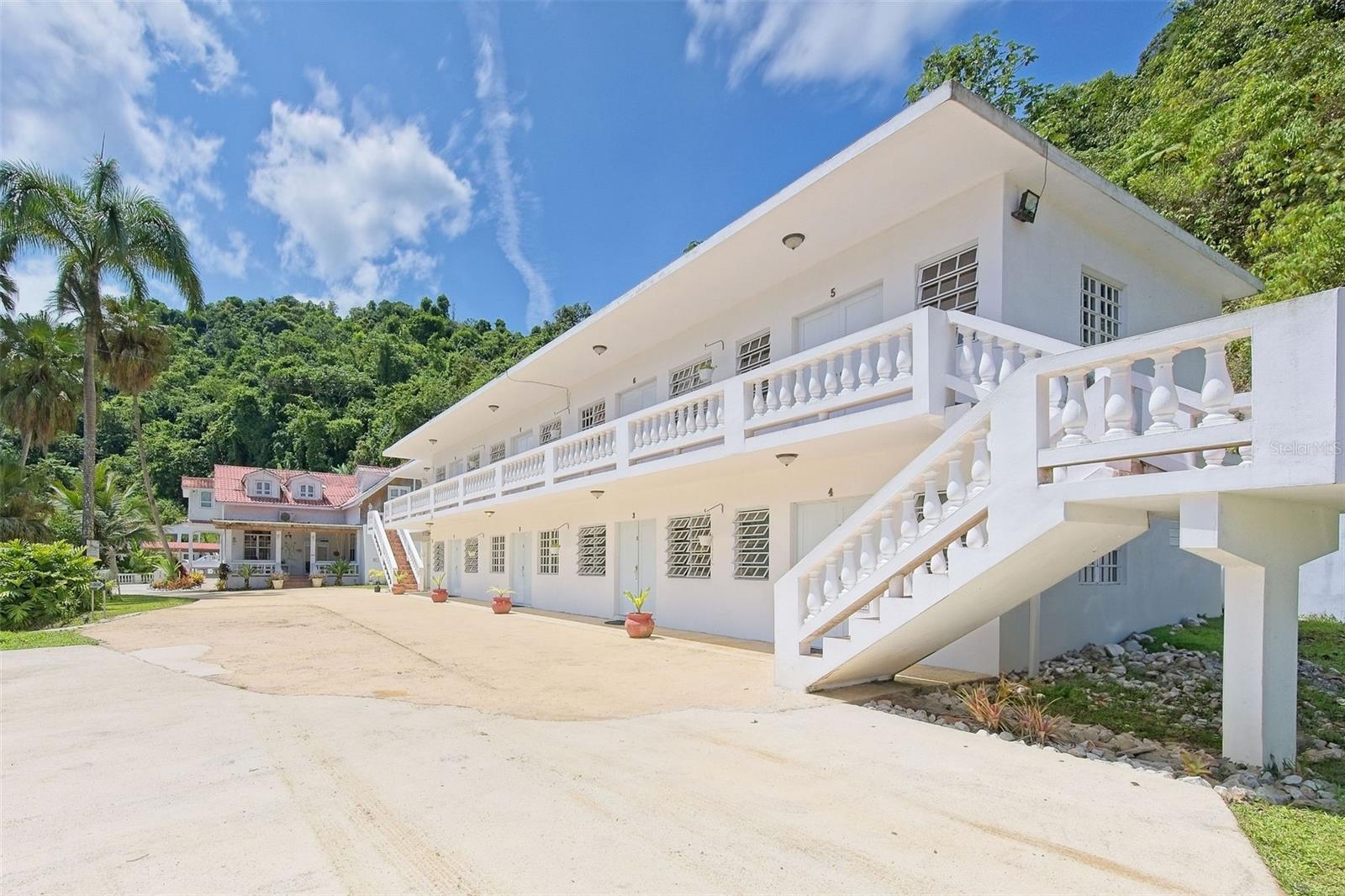 135 VILLA PEREZ