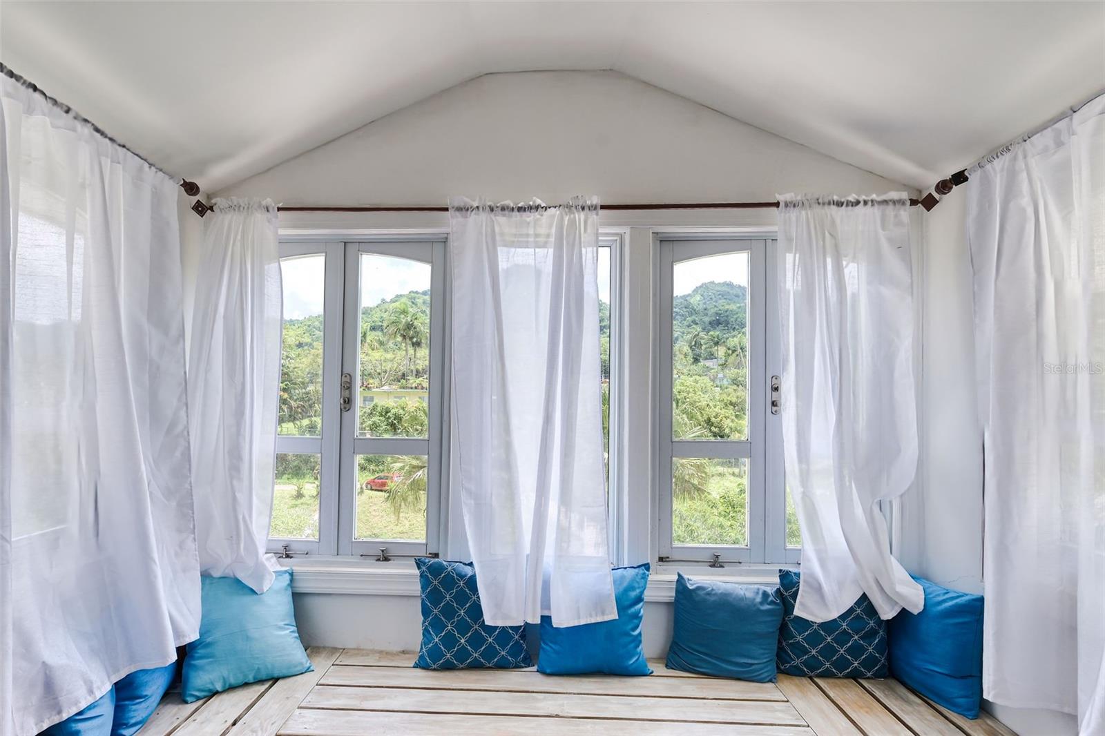 YAHUECAS - Residential