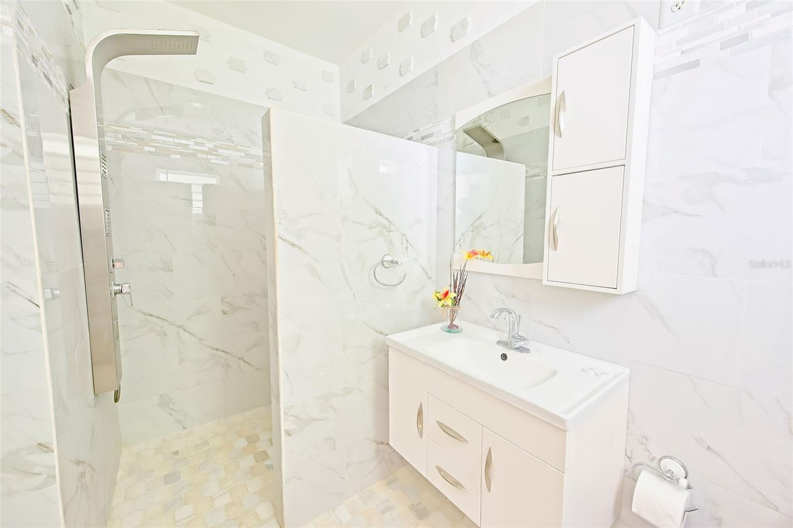 YAHUECAS - Residential