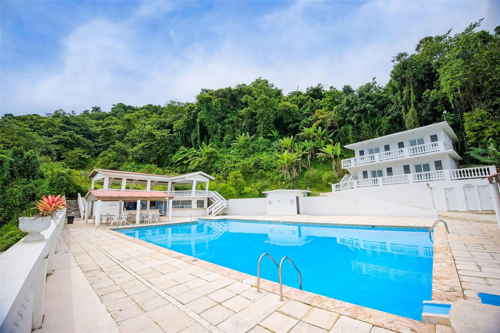 YAHUECAS - Residential