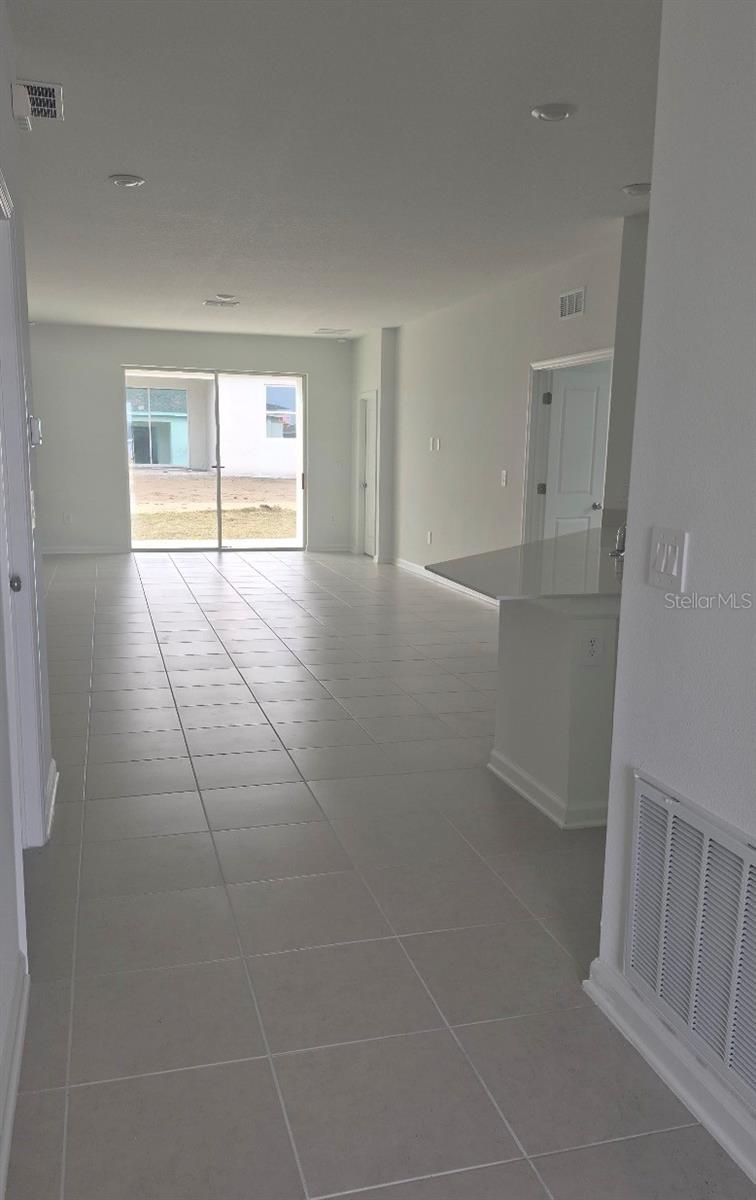 HAMILTON BLUFF SUB - Residential Lease