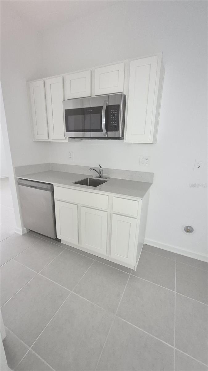 HAMILTON BLUFF SUB - Residential Lease