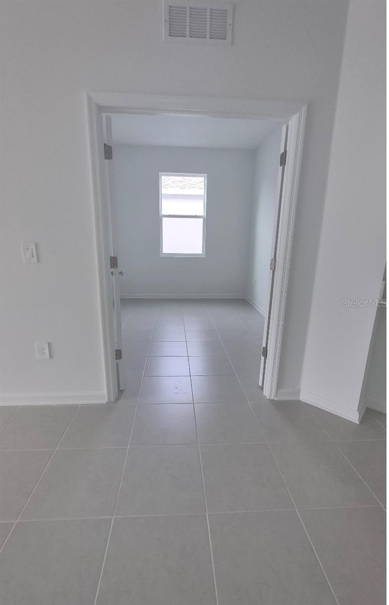 HAMILTON BLUFF SUB - Residential Lease