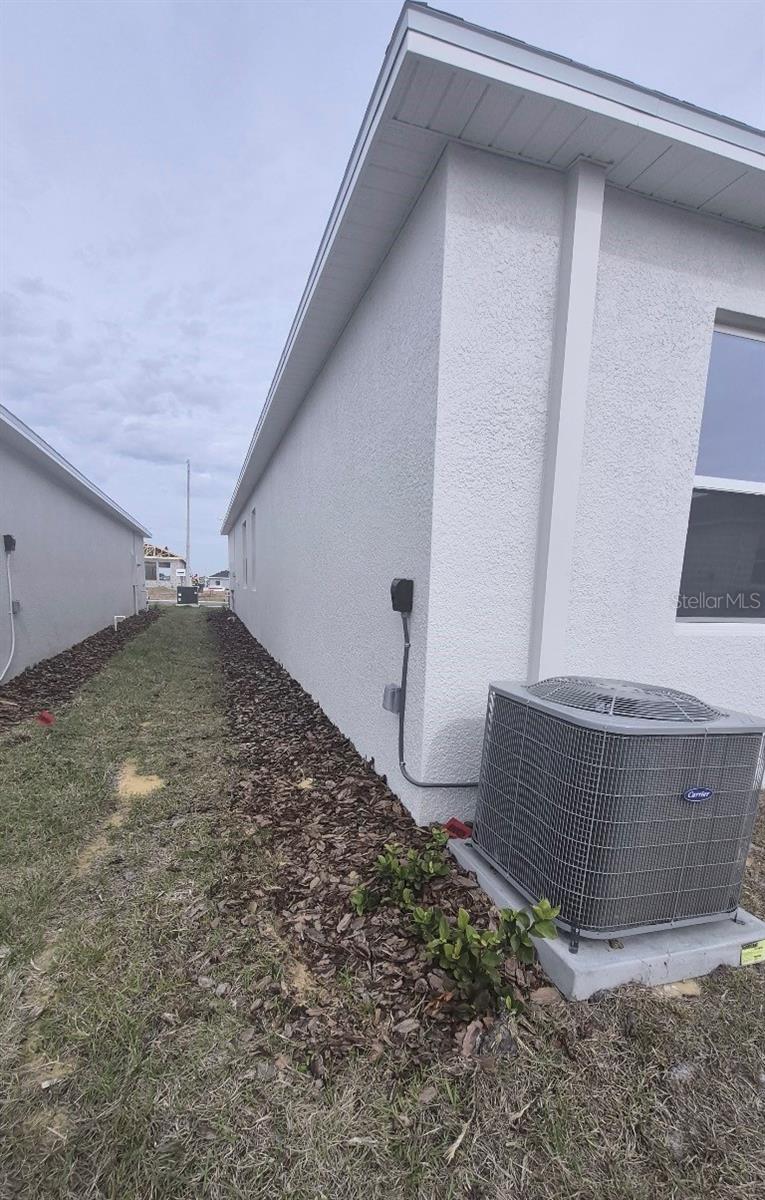 HAMILTON BLUFF SUB - Residential Lease