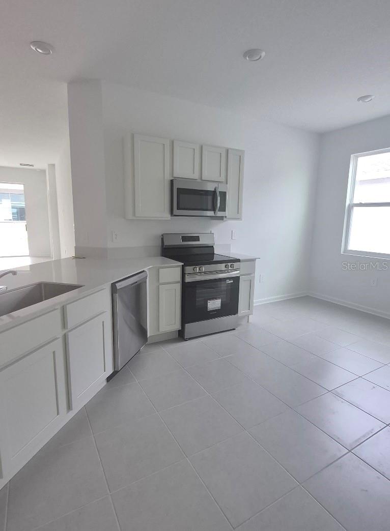 HAMILTON BLUFF SUB - Residential Lease