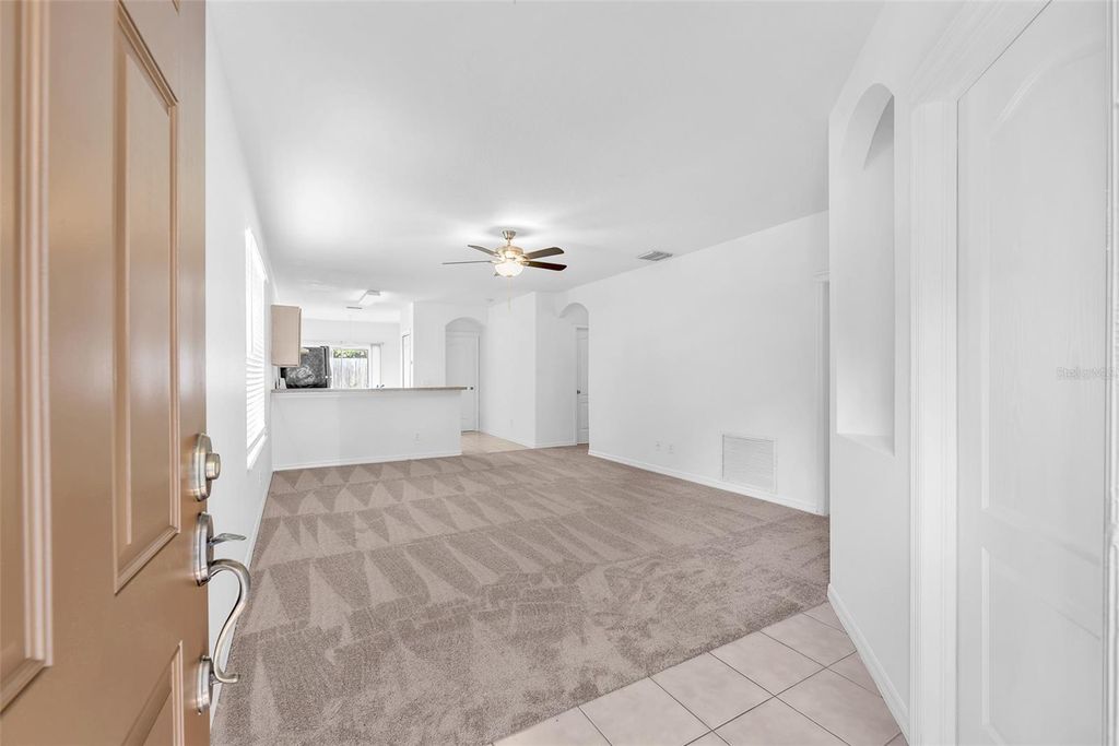 Photo of 5617 Tanagergrove Way, Lithia, FL 33547 (MLS # TB8402815)