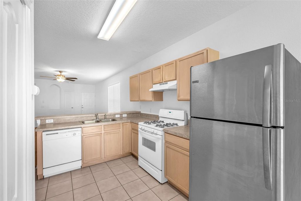 Photo of 5617 Tanagergrove Way, Lithia, FL 33547 (MLS # TB8402815)