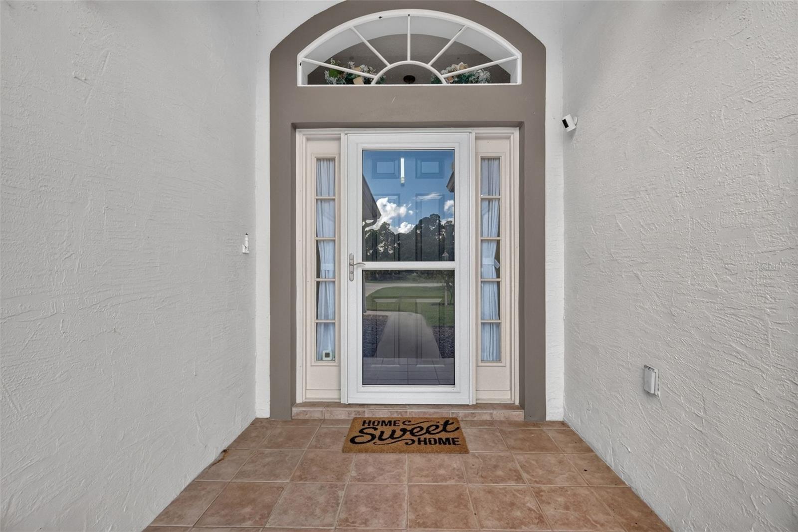 11506 LAKE DR