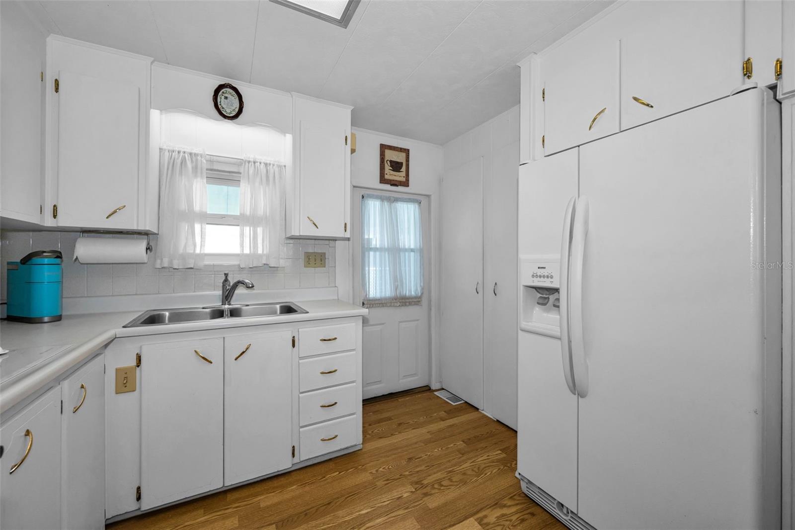 LAKE TARPON MOBILE HOME VILLAGE - Residential