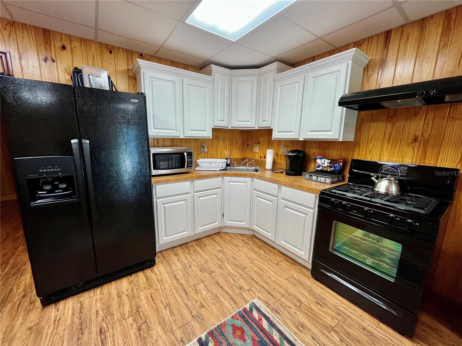 ROLLING PINES - Residential