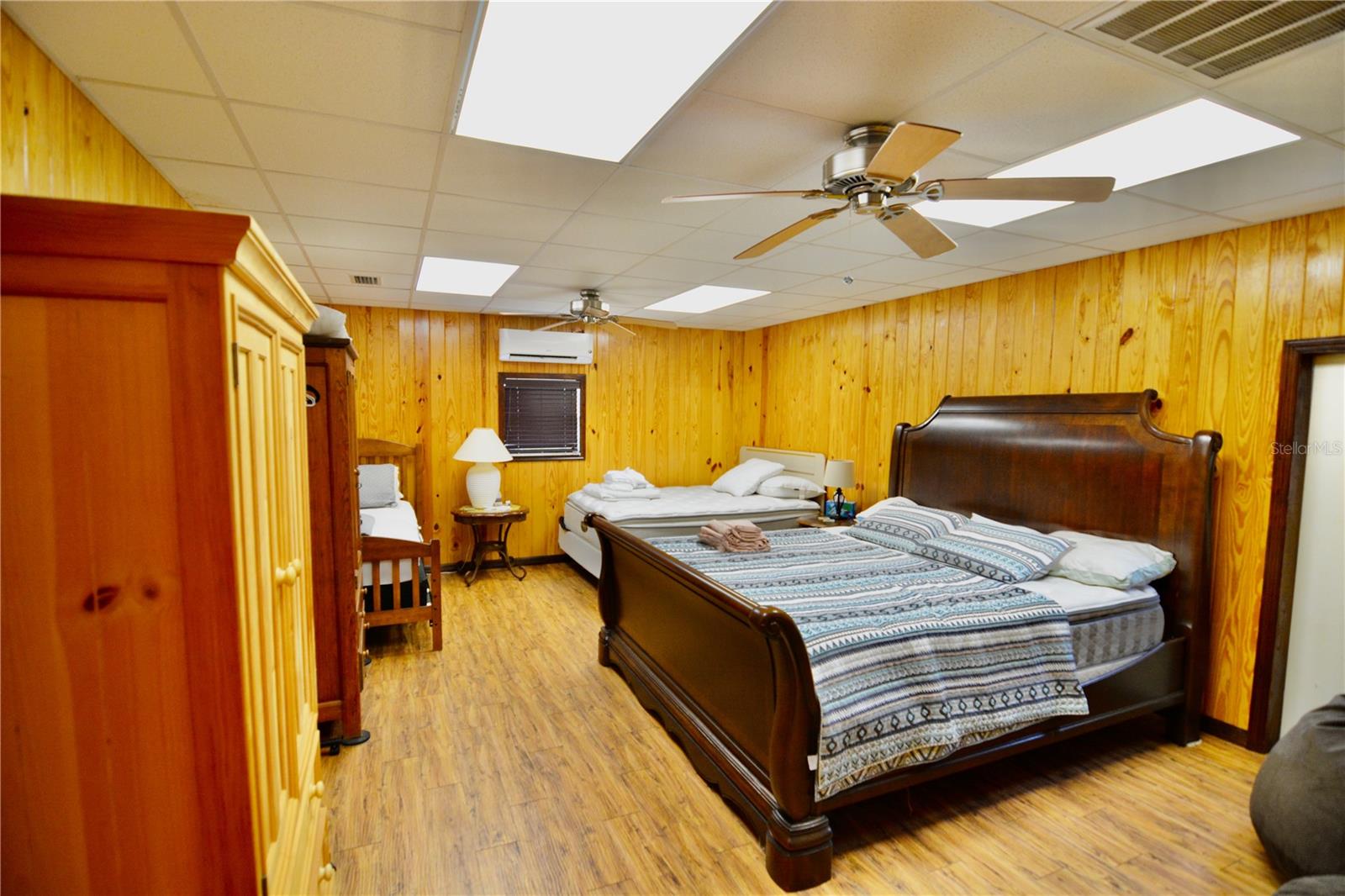 ROLLING PINES - Residential