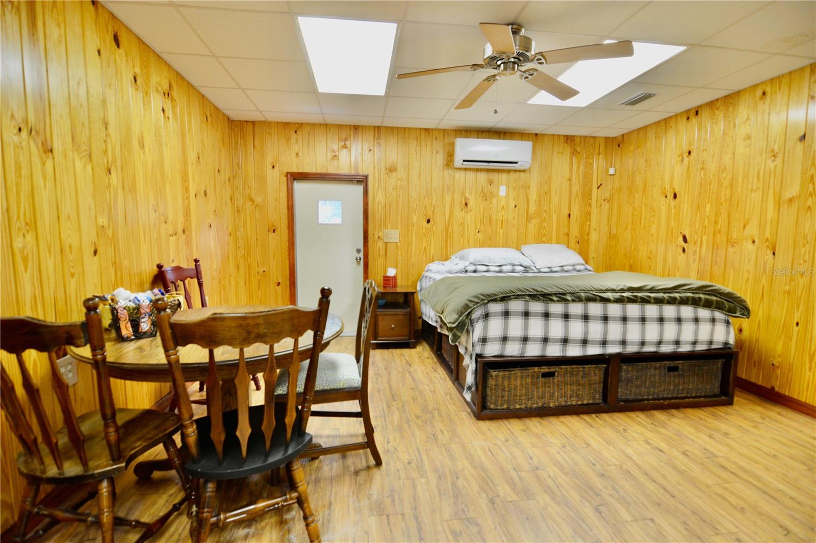 ROLLING PINES - Residential