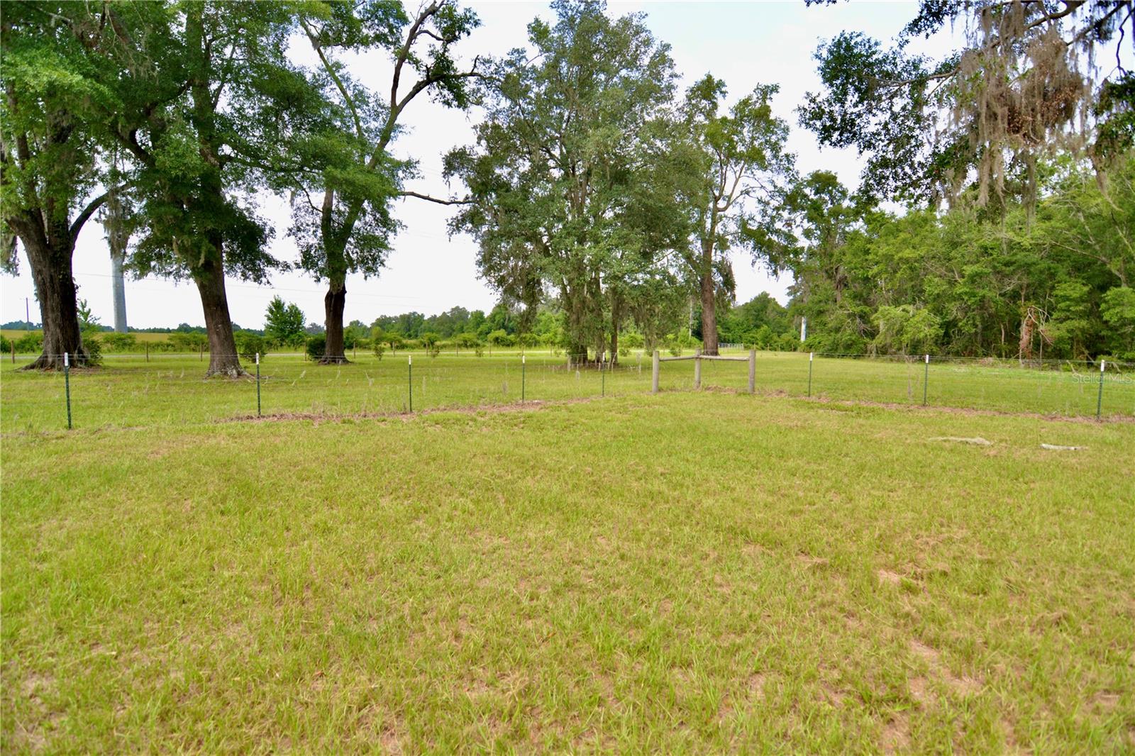 ROLLING PINES - Residential