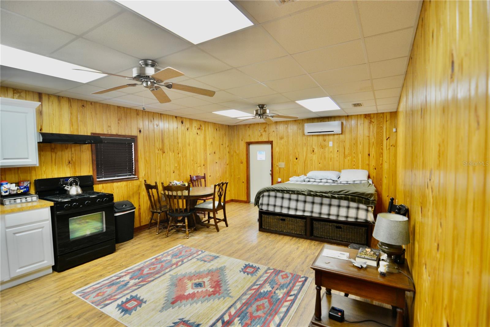 ROLLING PINES - Residential